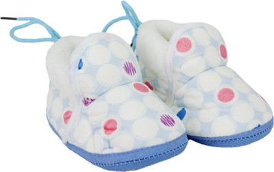 Neska Moda 0 To 12 Month Baby Booties(Toe to Heel Length - 12 cm Blue, White)
Neska Moda 0 To 12 Month Baby Booties(Toe to Heel Length - 12 cm Blue, White)
