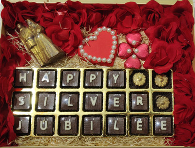 Expelite Happy Silver Jubilee big chocolate box Crackles(2000 g)
Expelite Happy Silver Jubilee big chocolate box Crackles(2000 g)