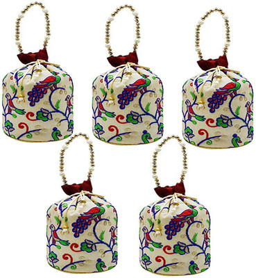 Bagaholics Wedding gift Ethnic Silk Potli Batwa Pouch Bag with Embroidery return gift Potli(Maroon)
Bagaholics Wedding gift Ethnic Silk Potli Batwa Pouch Bag with Embroidery return gift Potli(Maroon)