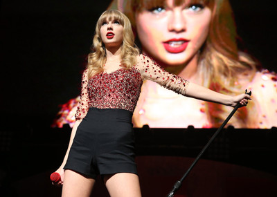 Music Taylor Swift Singers United States Wall Poster Fine Art Print(12 inch X 18 inch, Rolled)
Music Taylor Swift Singers United States Wall Poster Fine Art Print(12 inch X 18 inch, Rolled)