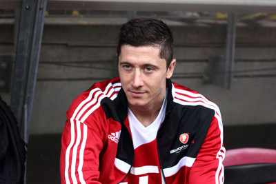 Sports Robert Lewandowski Soccer Player Robert Lewandowski Polish HD Wall Poster Paper Print(12 inch X 18 inch, Rolled)
Sports Robert Lewandowski Soccer Player Robert Lewandowski Polish HD Wall Poster Paper Print(12 inch X 18 inch, Rolled)