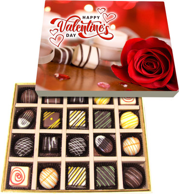 Chocholik Valentines Day Gift Box - Love You My Princess with All My Heart Belgium Chocolate Box - 20pc Truffles(300 g)
Chocholik Valentines Day Gift Box - Love You My Princess with All My Heart Belgium Chocolate Box - 20pc Truffles(300 g)