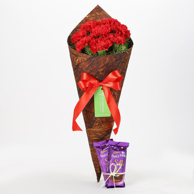 Ferns N Petals 8 Vibrant Red Carnations & Dairy Milk Silk Combo Combo(550gms)
Ferns N Petals 8 Vibrant Red Carnations & Dairy Milk Silk Combo Combo(550gms)