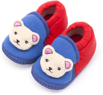Infano Boys & Girls Slip on Sneakers(Red