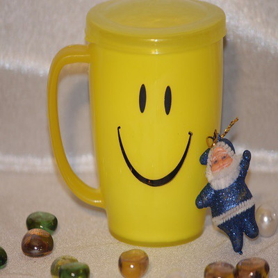 Catco Smiley Yellow Plastic Mug(350 ml) 
Catco Smiley Yellow Plastic Mug(350 ml)