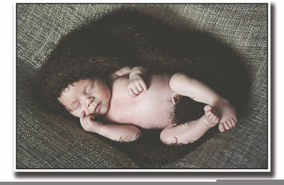 Posterhouzz Cute baby sleeping in brown fur Fine Art Print(12 inch X 18 inch, Rolled)
Posterhouzz Cute baby sleeping in brown fur Fine Art Print(12 inch X 18 inch, Rolled)