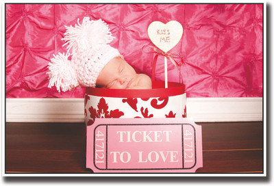 Baby with a kiss me sign Fine Art Print(12 inch X 18 inch, Rolled)