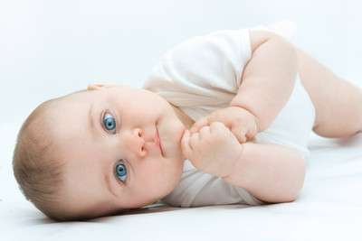 Posterhouzz Lovely Baby Poster Fine Art Print(12 inch X 18 inch, Rolled)