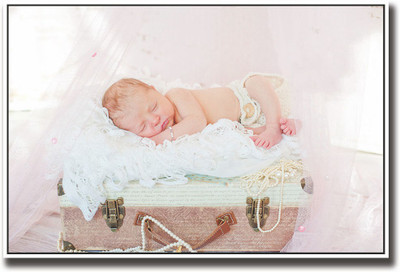 Baby sleeping in net Fine Art Print(12 inch X 18 inch, Rolled)