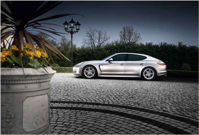Porsche Panaroma View Paper Print(13 inch X 19 inch, Rolled)