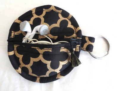 Needlecrest KFB100GLDLTC Pouch(Black)
