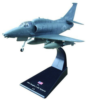 Douglas A-4M Skyhawk diecast model 1:72(Amercom SL-23)(Multicolor218)