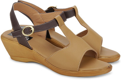Nell Women Beige Wedges