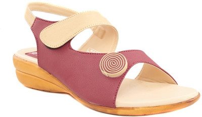 Dolphin Miles Women Maroon Wedges