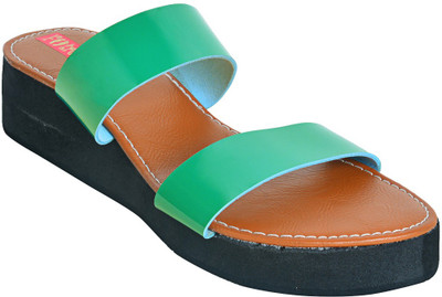 Footrendz Women Green Wedges