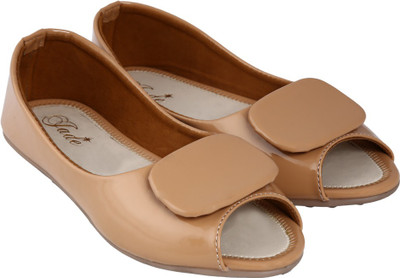 Jade Women Tan Flats