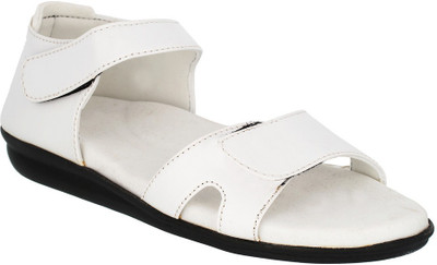 Dia One Women White Flats