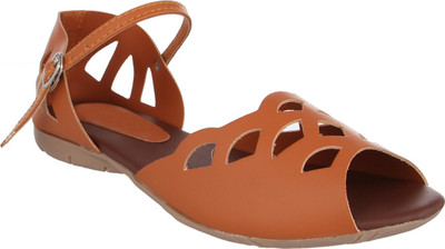 Aarnato Women Brown Flats