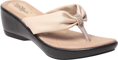 MSC Women Camel Heels