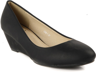 Flat n Heels Women Black Wedges