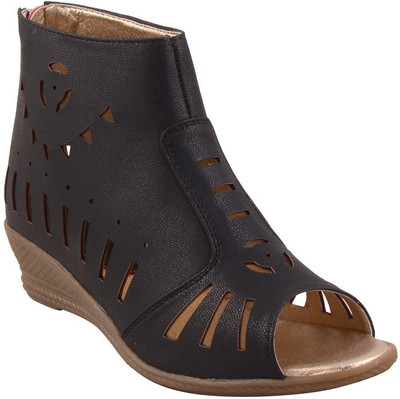 Adorn Girls Wedges(Black