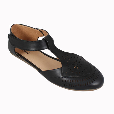 Footshez Women Black Flats
