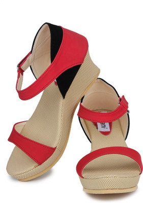 Digni Women Red Wedges