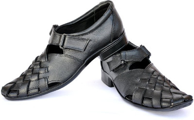 LeCobbs Men Black Clogs