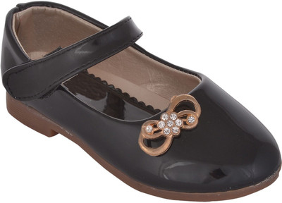Glinchy Girls, Black