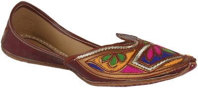 Saashiwear Punjabi Jutis For Women(Red)