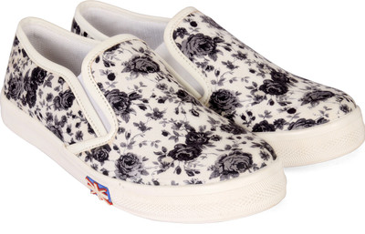 Sam Stefy Slip On Sneakers For Women(Black, White)