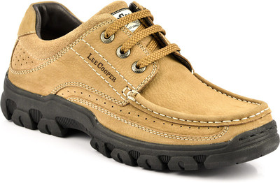 Lee Cooper Men Outdoor Shoes For Men(Tan), Camel