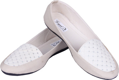 Goyal Cream Sober Loafers For Women(Beige)