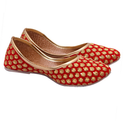 Royal Collection Handmade Embroidered Appealing Jutis For Women(Red, Gold
Royal Collection Handmade Embroidered Appealing Jutis For Women(Red, Gold