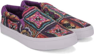 ADIDAS ORIGINALS COURTVANTAGE SLIP ON W Sneakers For Women(Multicolor, Midgra/midgra/midgra
ADIDAS ORIGINALS COURTVANTAGE SLIP ON W Sneakers For Women(Multicolor, Midgra/midgra/midgra