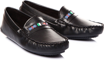 Trilokani Boys, Black