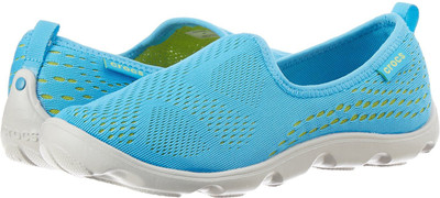 Crocs Casual Shoes For Women(Blue, Bold blue