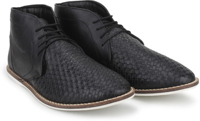 Knotty Derby Thomas Chukka Casuals For Men(Black
