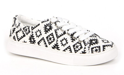 Vero Moda Sneakers For Women(Multicolor, Snow white 
Vero Moda Sneakers For Women(Multicolor, Snow white