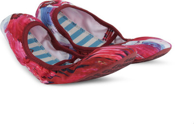 REEBOK True Studio Slipper 2.0 T Yoga Shoes For Women(Pink, White, Multicolor, Berry;burgundy;white;blue
REEBOK True Studio Slipper 2.0 T Yoga Shoes For Women(Pink, White, Multicolor, Berry;burgundy;white;blue