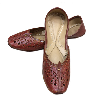 Kalakari Jutis For Women(Burgundy), Brown