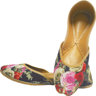 Coral Haze Jutis For Women(Black