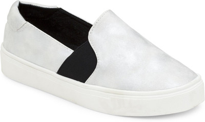 Larissa & Bella Casuals For Women(Silver