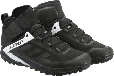 ADIDAS TERREX TRAIL CROSS PROTECT Outdoor Shoes For Men(Black, Cblack/cblack/ftwwht
ADIDAS TERREX TRAIL CROSS PROTECT Outdoor Shoes For Men(Black, Cblack/cblack/ftwwht