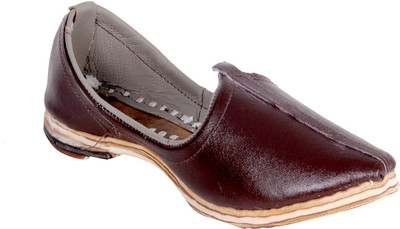 Panahi 100% 3 Stitch Leather Shoes Ethnic Footwear Mojaris Jutti Mojaris For Men(Brown
Panahi 100% 3 Stitch Leather Shoes Ethnic Footwear Mojaris Jutti Mojaris For Men(Brown