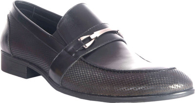 Urban Nation Fashionable Men Leather Moccasin with Metal Trim Slip On For Men(Black
Urban Nation Fashionable Men Leather Moccasin with Metal Trim Slip On For Men(Black