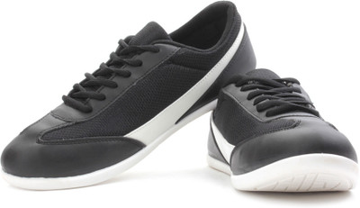 Globalite Rage Walking Shoes For Men(Black, White)