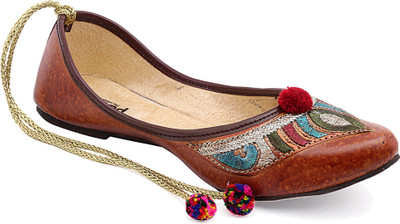Paduki Ethnic Footwear Mojaris For Women(Brown