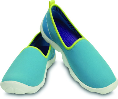 Crocs Casuals For Women(Blue), Electric blue/white