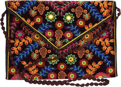Decot Paradise Women Casual Brown Cotton Sling Bag